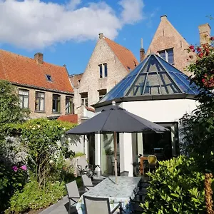 Bed and breakfast Willaeys, Brujas